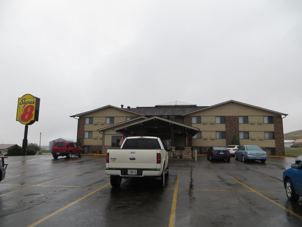 Super 8 By Wyndham Spearfish Hotel Luaran gambar