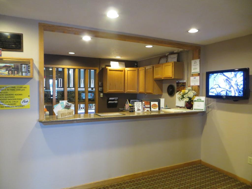 Super 8 By Wyndham Spearfish Hotel Luaran gambar