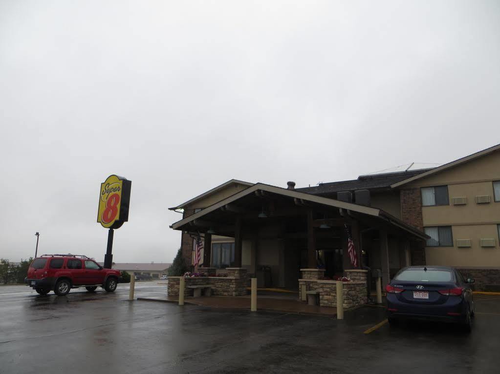 Super 8 By Wyndham Spearfish Hotel Luaran gambar